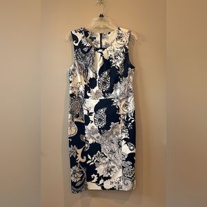 Women’s dress